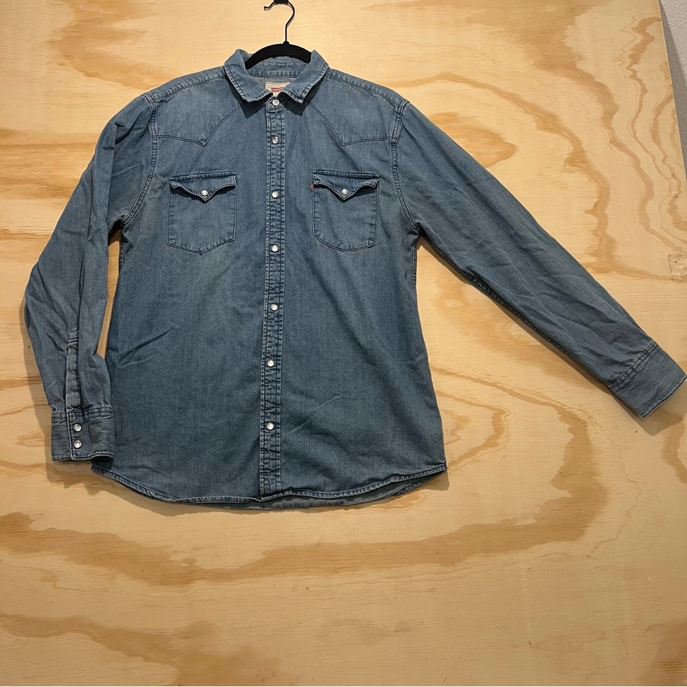Levis Men’s large Blue Denim Barstow Western Pearl Snap LS Shirt Pockets Red Tab